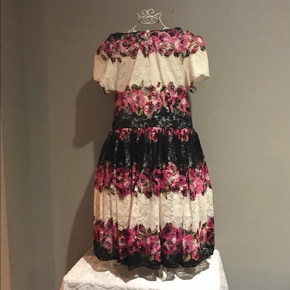 Girls Childrens Place Lace Dress - Picture 2 of 2